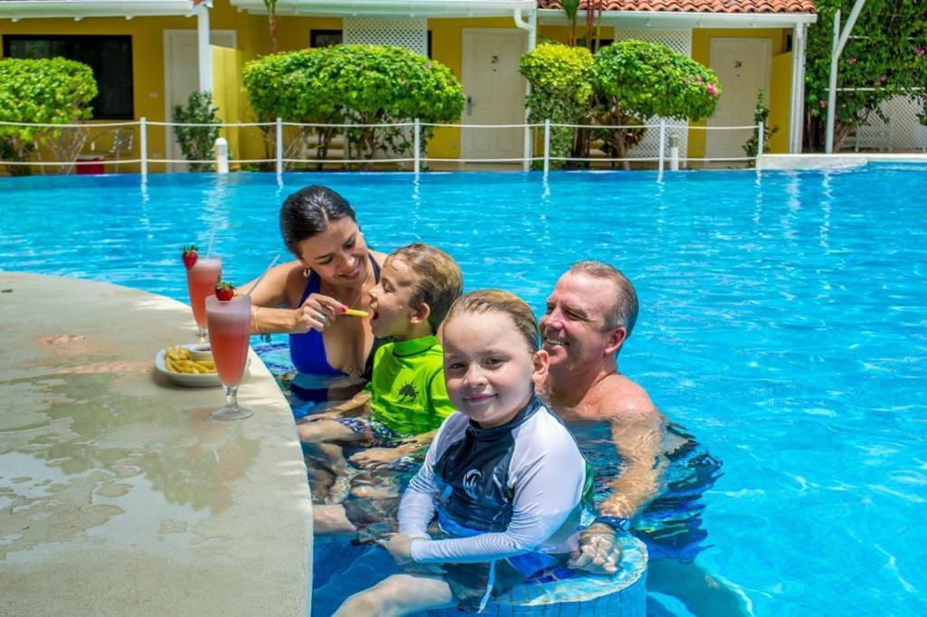 Seis Playas Hotel Tamarindo Bagian luar foto