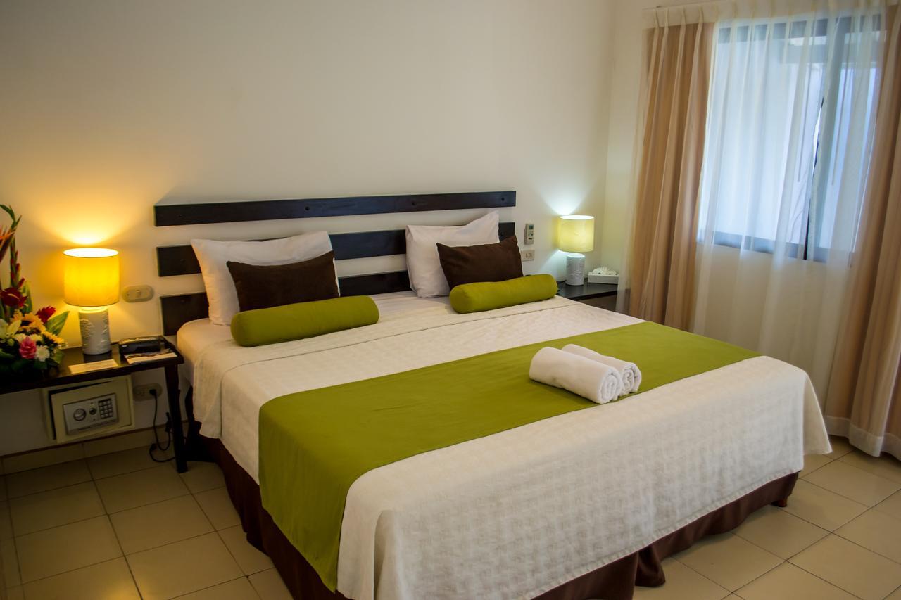 Seis Playas Hotel Tamarindo Bagian luar foto