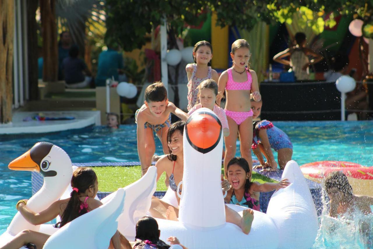 Seis Playas Hotel Tamarindo Bagian luar foto